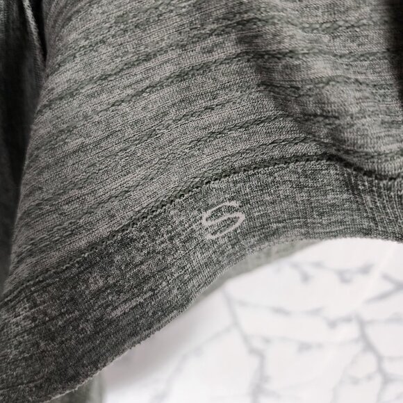 Lululemon Green Stripe Metal Vent Tech Long Sleeve - Picture 3 of 5